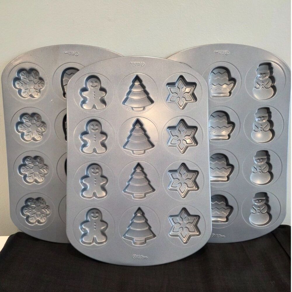 Bundle of 3 Wilton Baking Pans 12-Cavity Holiday Winter Shapes